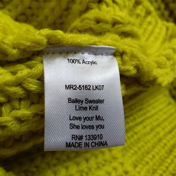 Chic Lime Knit Sweater Size Medium NEW! - Picture 11 of 11